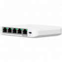 Ubiquiti 5-port 2.5G switch that can be powered with PoE or a USB-C adapter 4x 2.5 GbE ports, 2.5 G